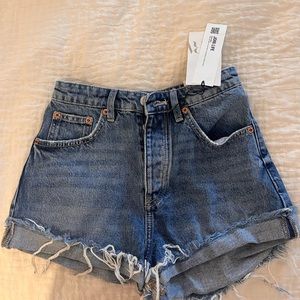 zara dark wash high waist jean shorts, size 00, new with tags!!!